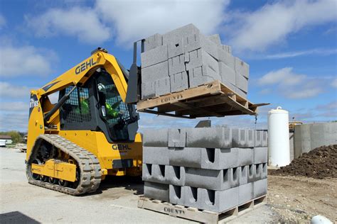 telehandler vs skid steer loader